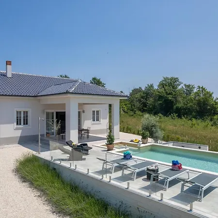 Holiday home Modern With Swimming Pool And Fenced Garden Zminj